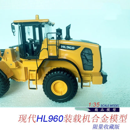 1:35 HL960 Wheel Roader Contruction Equipment Machine Diecast Model Collection