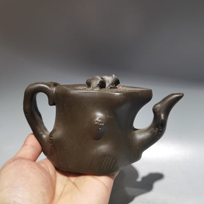 Chinese Yixing Zisha Clay Handmade Exquisite Teapot （树桩壶 底款：周桂珍)