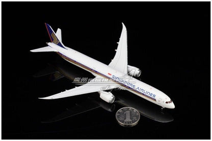 1:400 JC Wings SINGAPORE AIRLINES BOEING 787-10 Passenger Airplane Diecast Model
