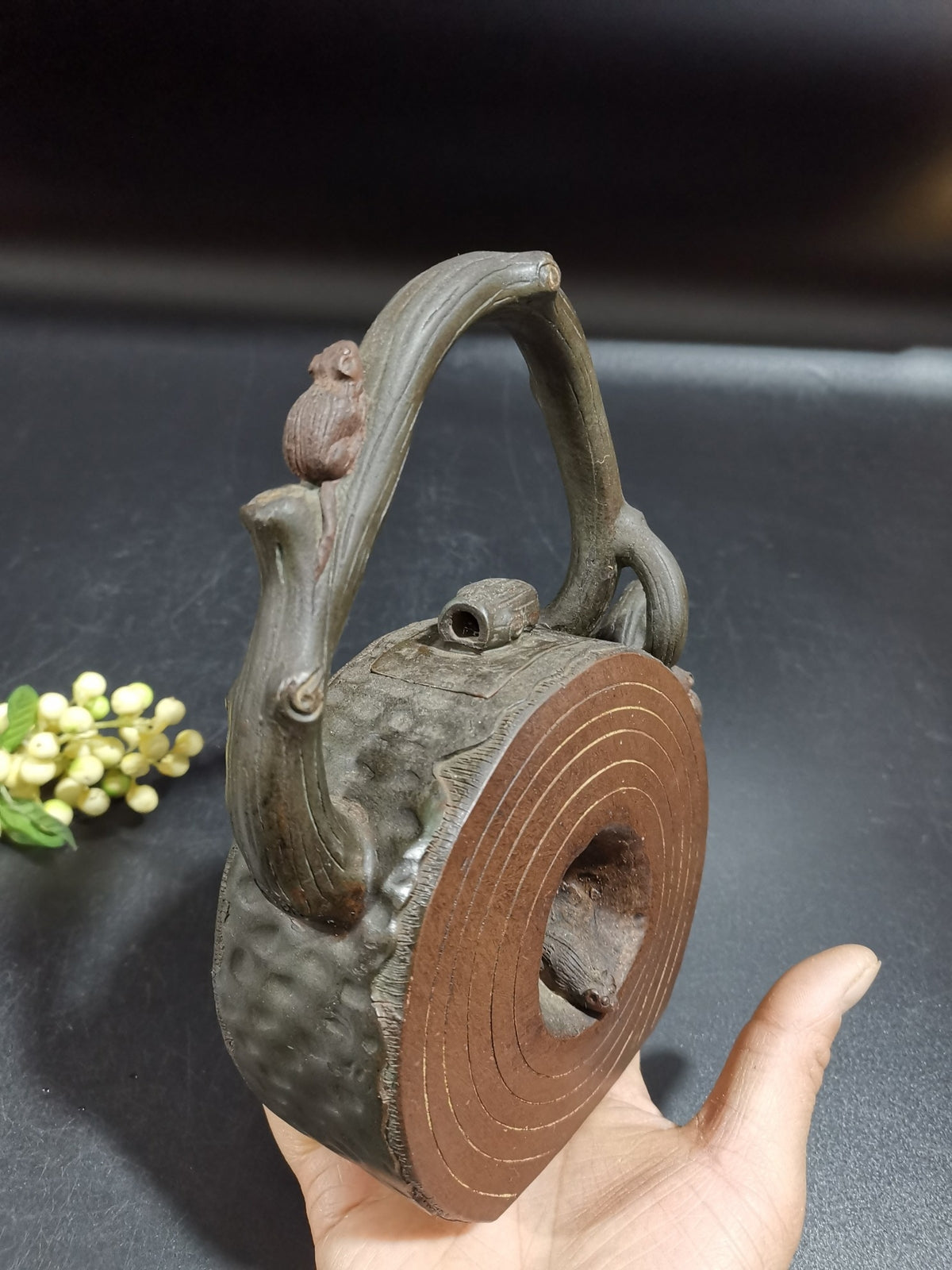 China old Yixing Clay pot Handmade hollow out tree stump Purple sand Teapot