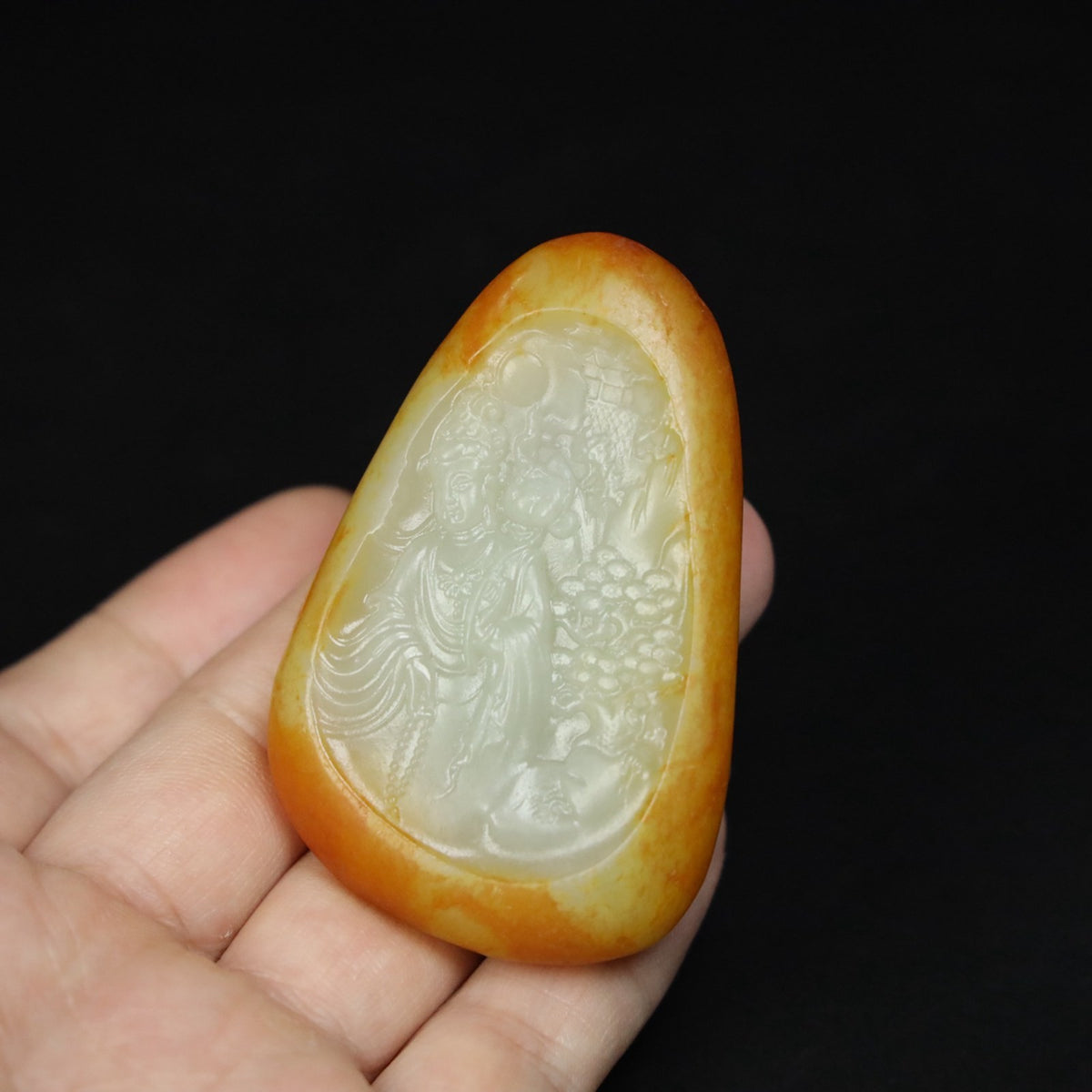 Chinese Natural Hetian Jade Hand-carved Exquisite Guanyin Pendant 30329