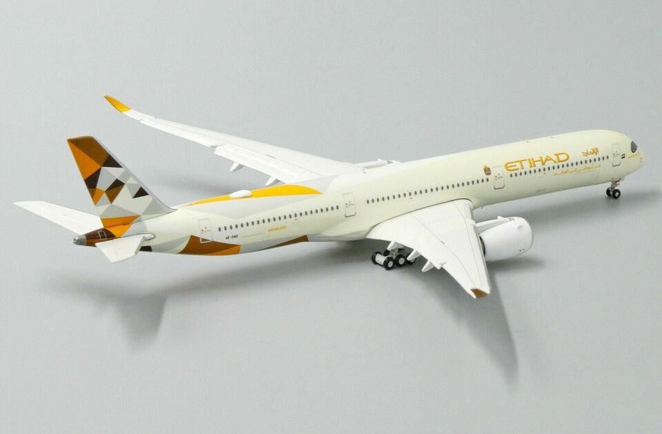 1:400 JC Wings ETIHAD AIRBUS A350-1000 Passenger Plane Flap Down Diecast Model