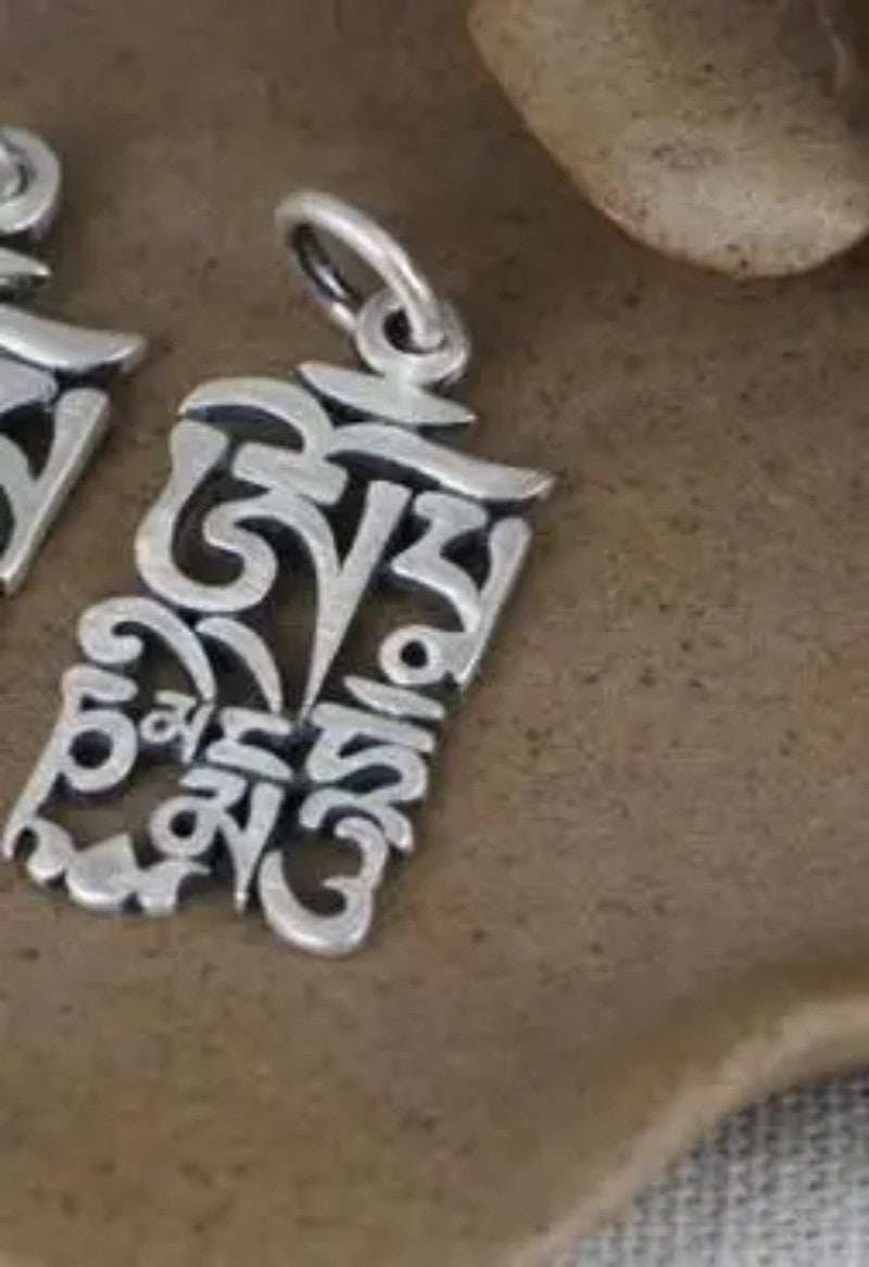 Tibetan Six Words Pendant Buddhist OM Mani Padme Hum Pendant Tibetan Pendant