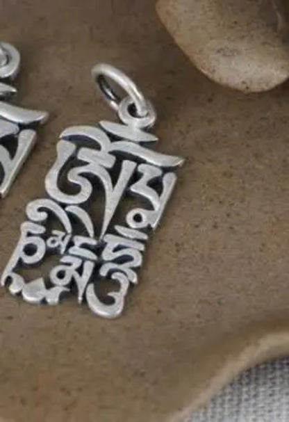 Tibetan Six Words Pendant Buddhist OM Mani Padme Hum Pendant Tibetan Pendant