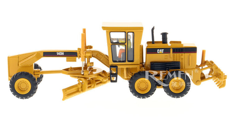 1:50 DM 140H Motor Grader Construction Vehicles Machine Diecast Model Collection