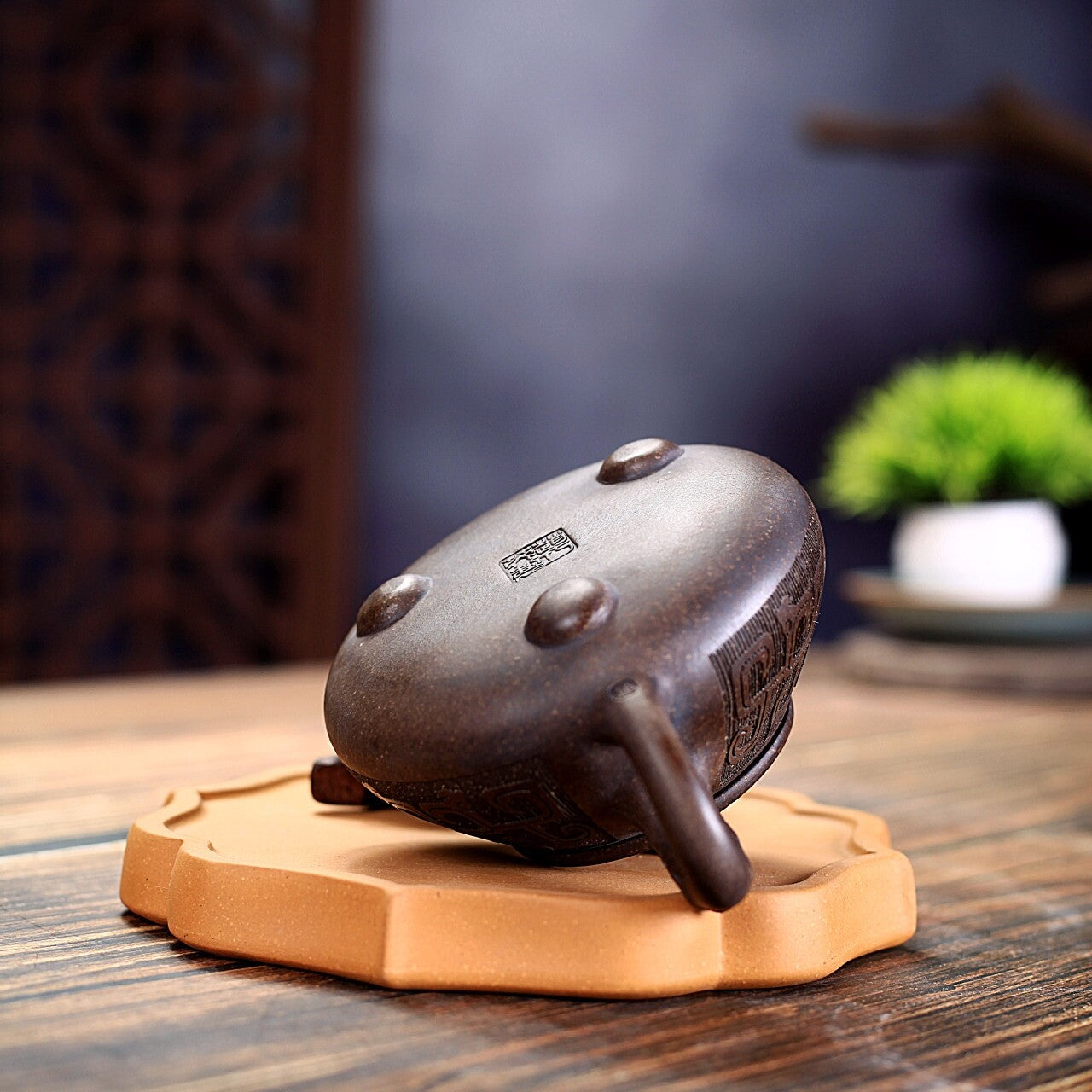 300ml China Yixing Zisha Clay Tea Pot Handmade Carved Dragon Design Shipiao Pot