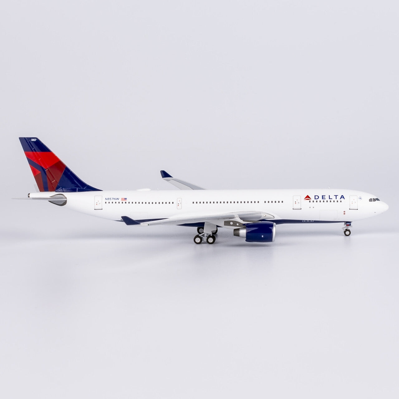 1:400 NG Models Delta Airlines Airbus A330-200 Diecast Aircraft Model N857NW