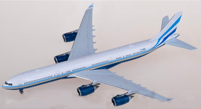 1:400 Phoenix Las Vegas Sands Airbus A340-500 Passenger Airplane Diecast Model