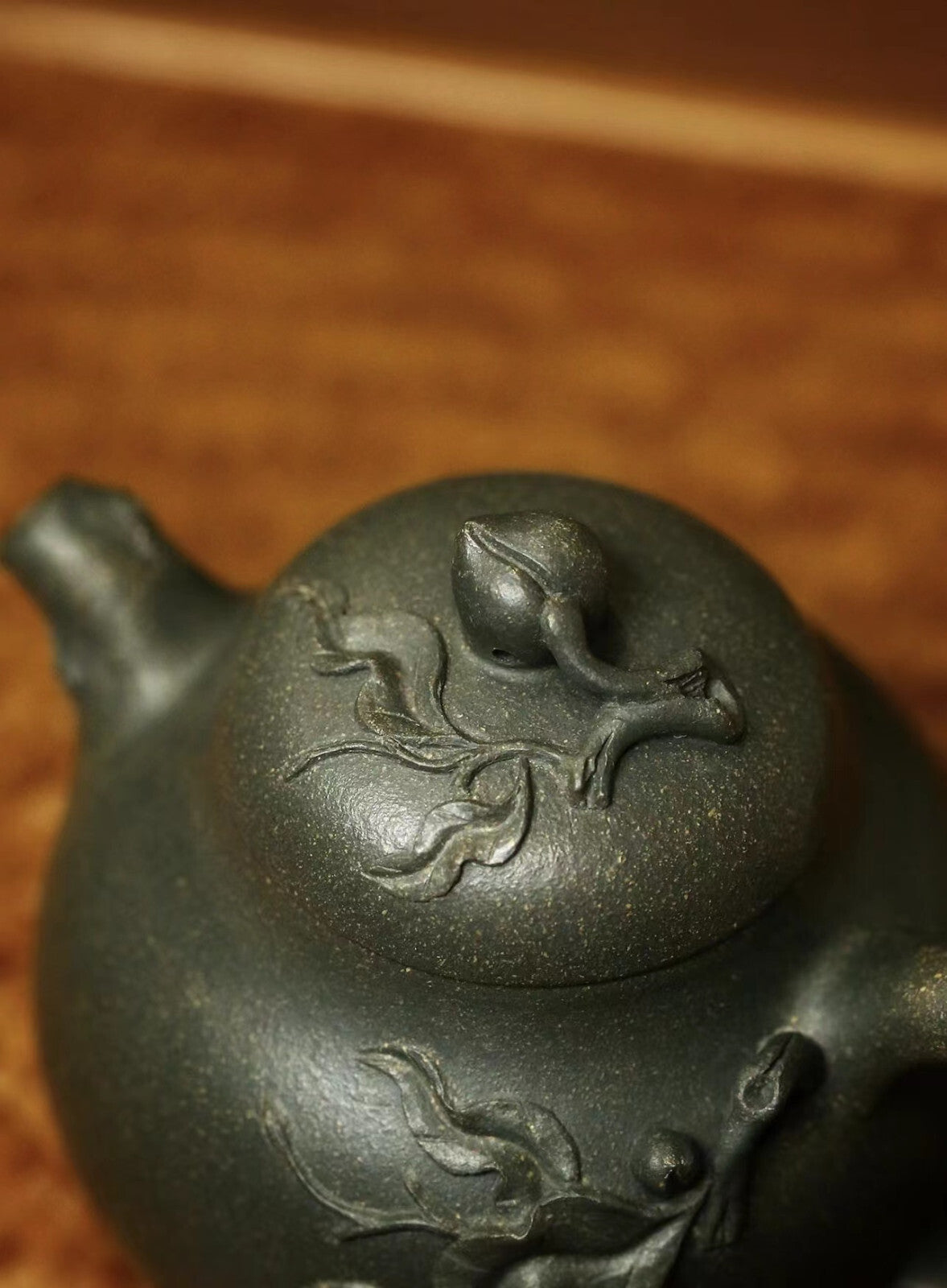 220cc chinese Yixing Handmade Zisha Green Clay Teapot ShouTao Hu Tea Pot