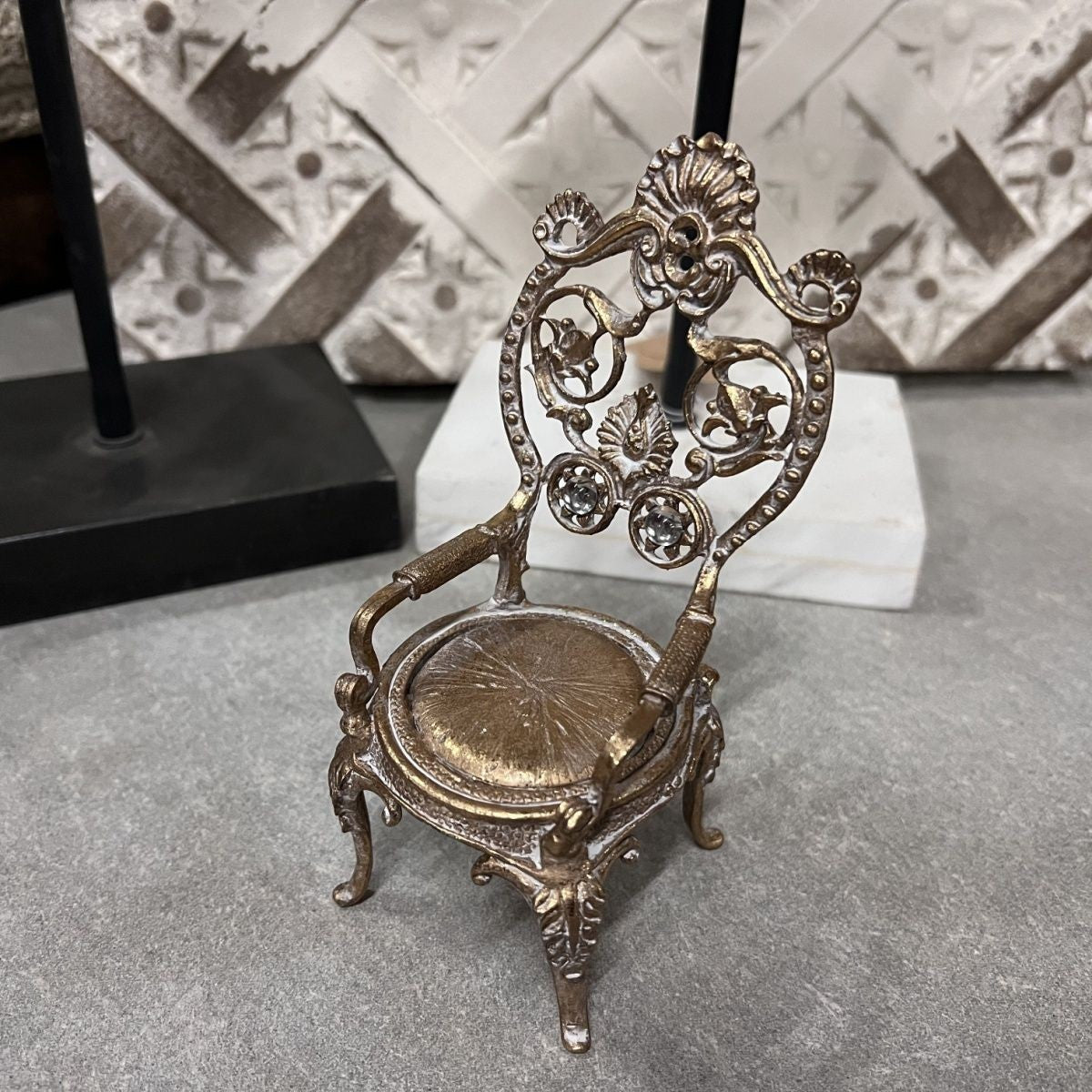 Antique Style European Iron Carved Chair Decor 7.5×15cm Alloy Ornament