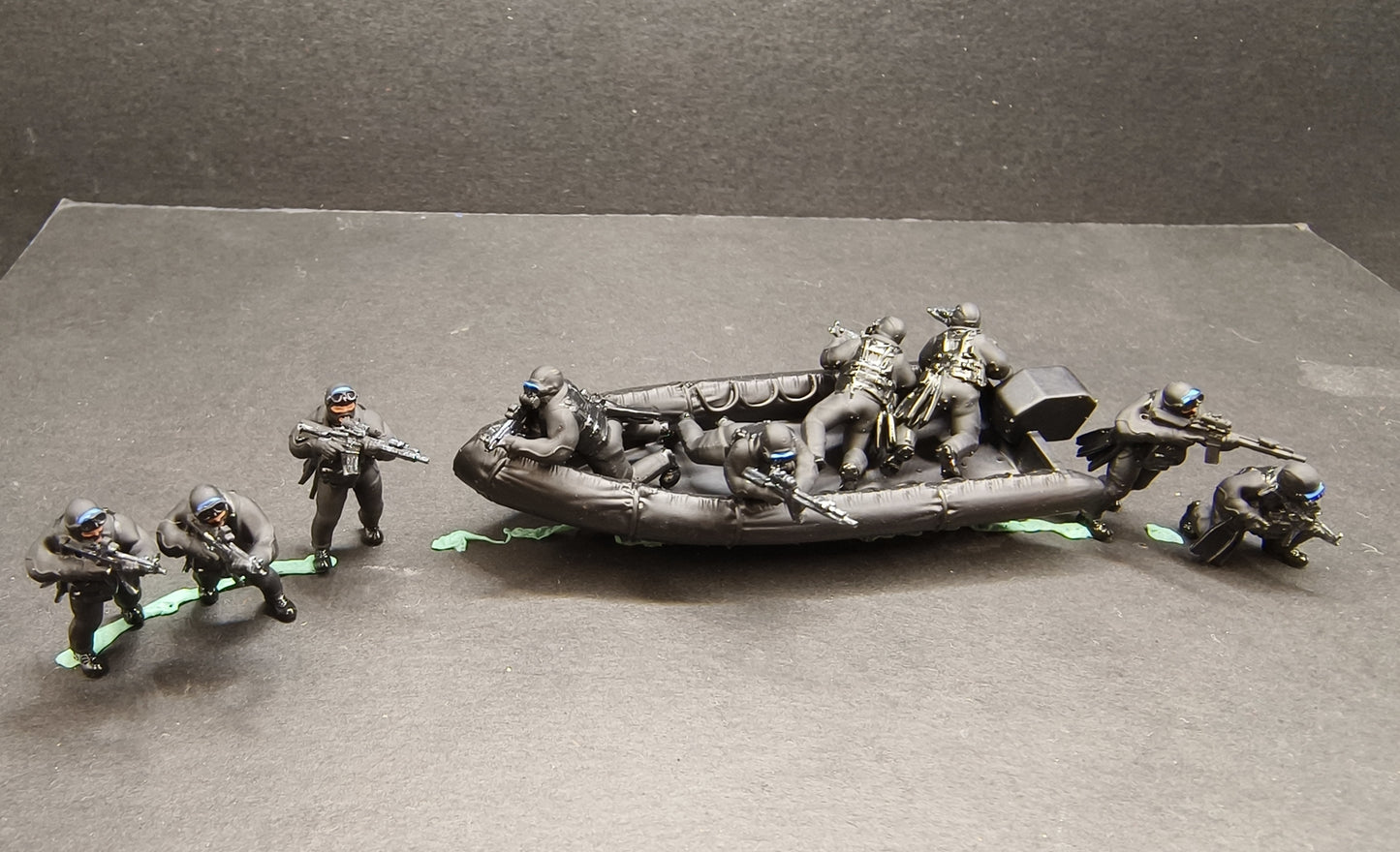 handpainted 1/72 Frogmen reconnaissance Special Forces /with kayaks finished