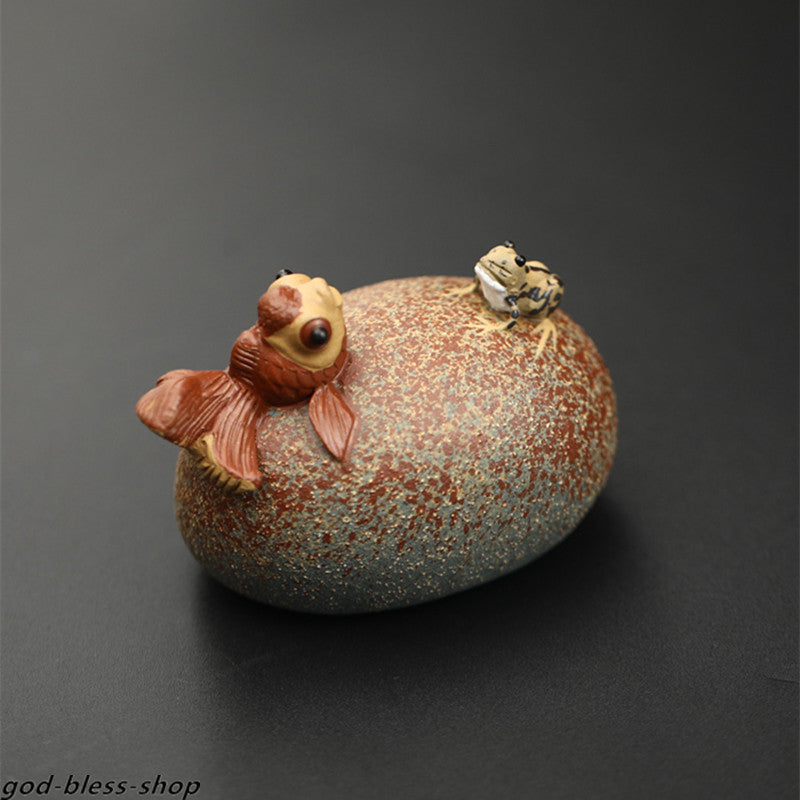 China yixing zisha tea pet clay water squirting tea play frog fish home ornament