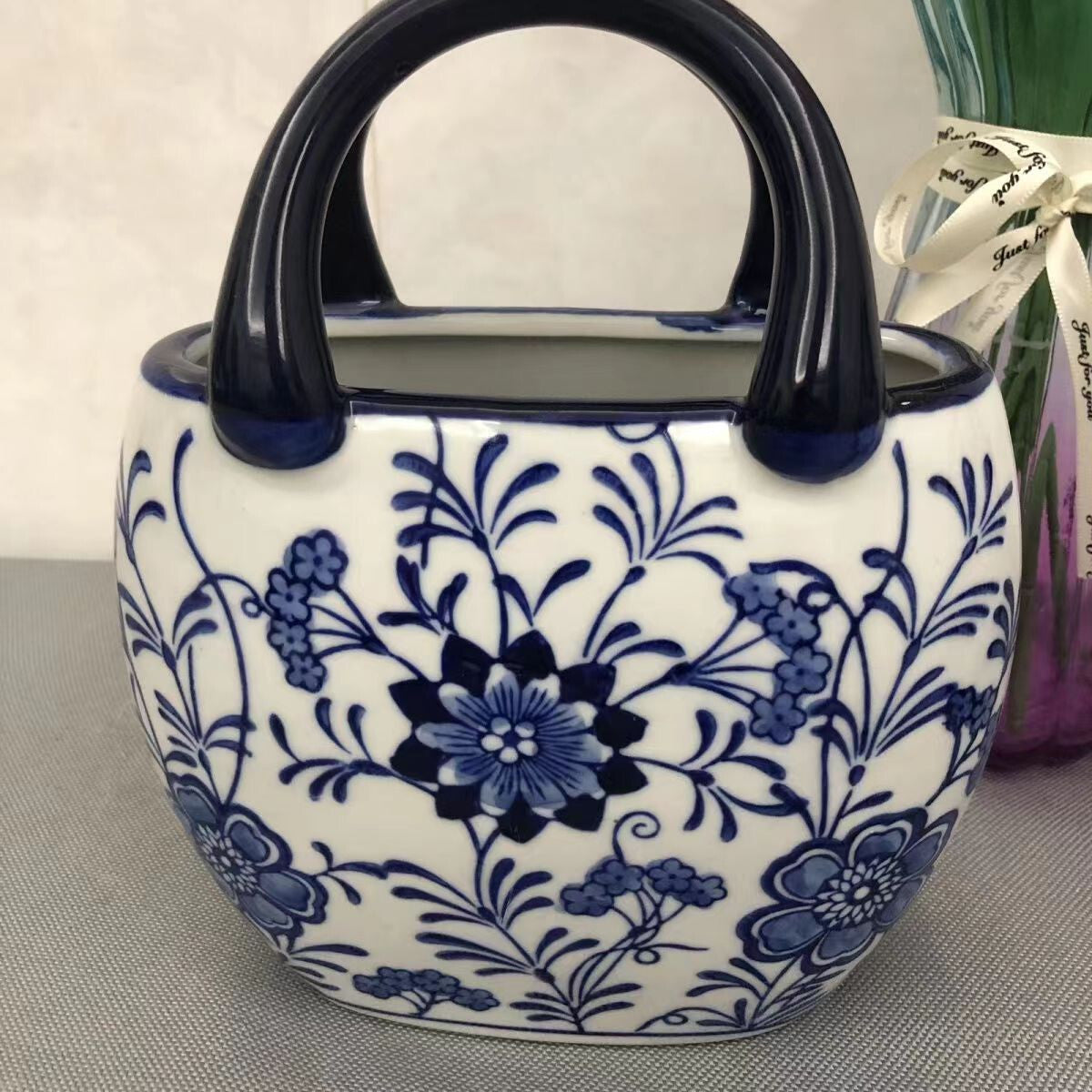 Jingdezhen Exquisite Blue and White Porcelain Bag Vase Decorative Vase