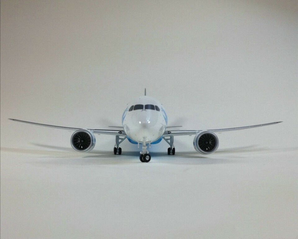 1:400 Phoenix KLM BOEING 777-200 Passenger Aircraft Plane Diecast Airplane Model
