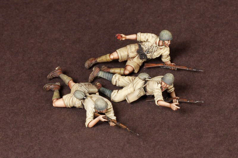 1:35 resin figure model 3 soldiers Unassembled Unpainted