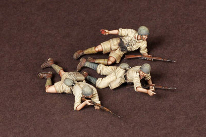 1:35 resin figure model 3 soldiers Unassembled Unpainted
