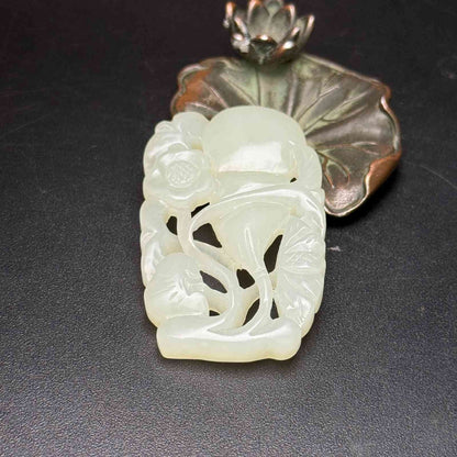 Chinese Natural Hetian Jade Hand-carved Exquisite Gourd Pendant 31002