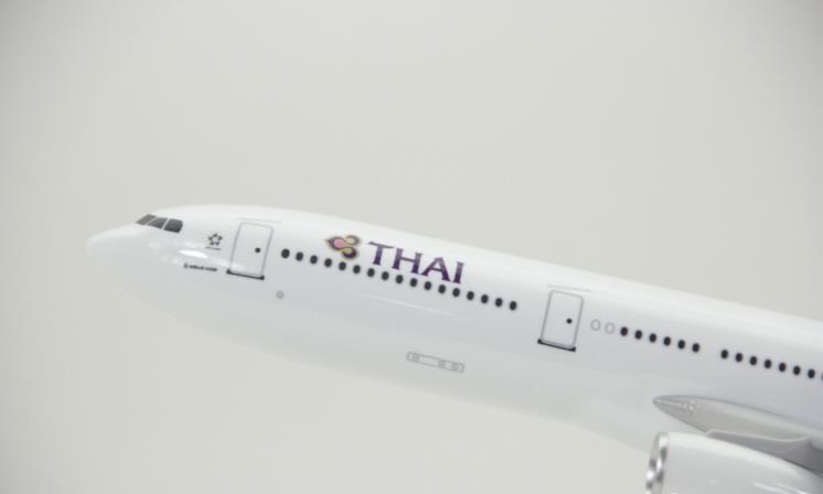 47CM THAI AIRBUS A330 HS-TEF Passenger Airplane Resin Aircrarft Plane Model
