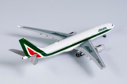 1:400 NG Model Alitalian AIRBUS A330-200 Passenger Airplane Diecast Plane Model