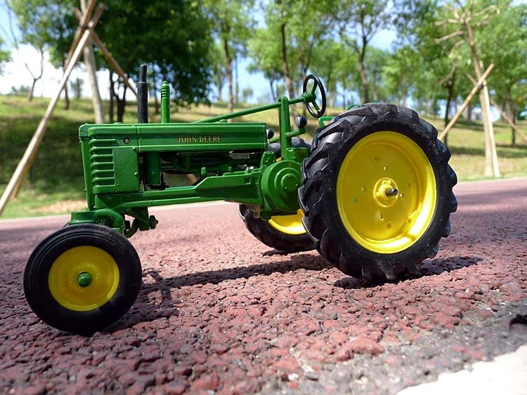 1:16 21CM ERTL JOHN DEERE Model BW Stardard Tractor Farm Machinery Diecast Model