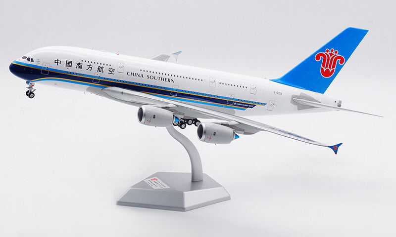 37CM 1:200 SQ Wings CHINA SOUTHERN AIRBUS A380 Passenger Airplane Diecast Model