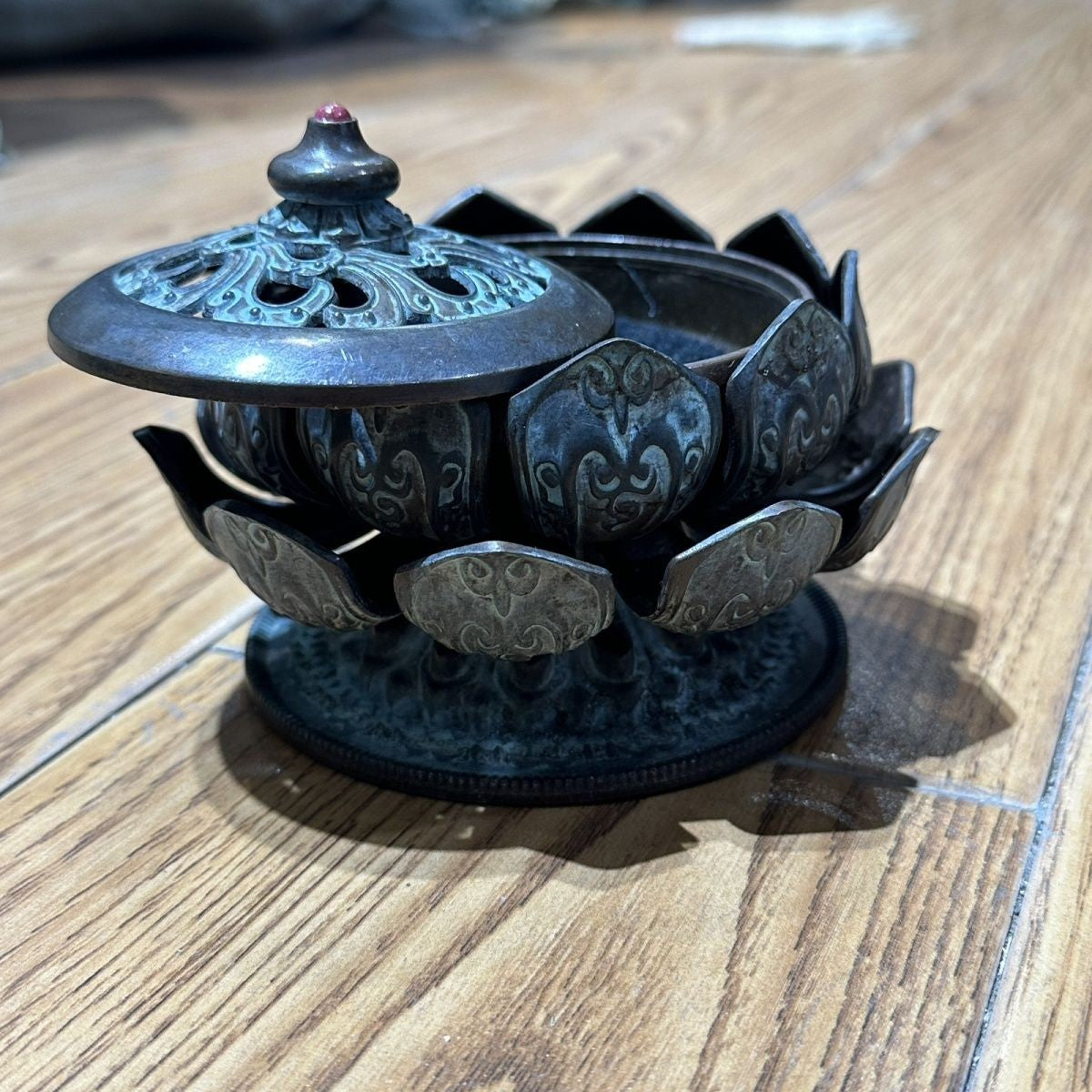 Antique Bronze Lotus Incense Burner Wide Buddhist Censer For Home Tea Ceremony