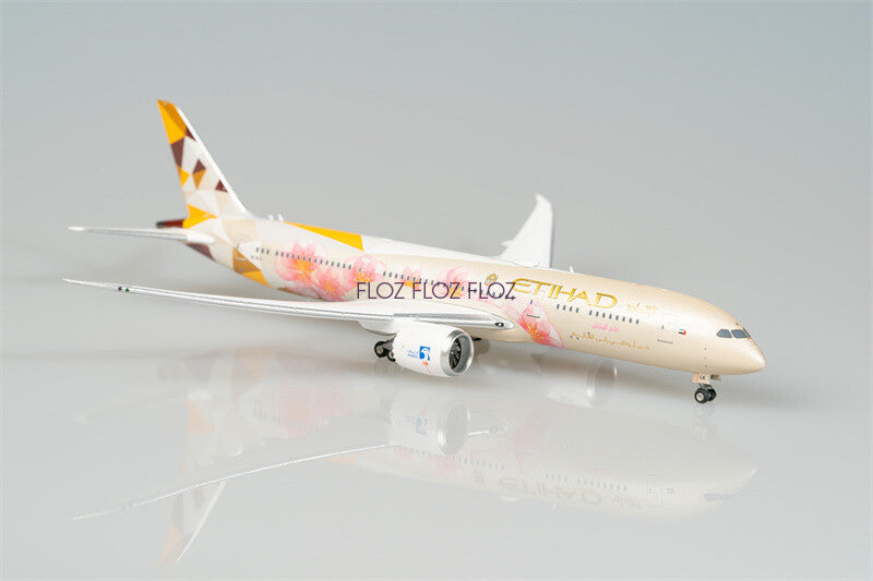 for Phoenix for Etihad Airways for Boeing B787-9 A6-BLK LTD 1:400 Aircraft Model
