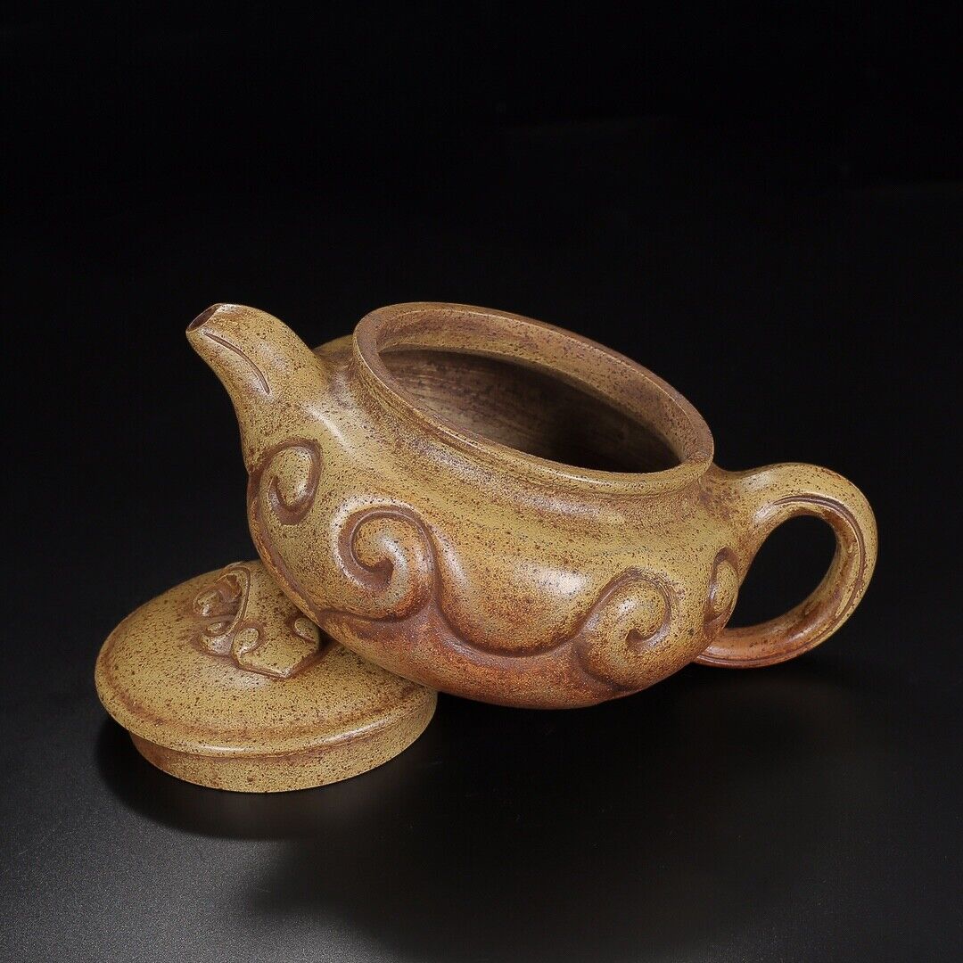 Chinese Yixing Zisha Clay Handmade Exquisite Teapot （仿古如意（高温窑变） 底款：周桂珍）