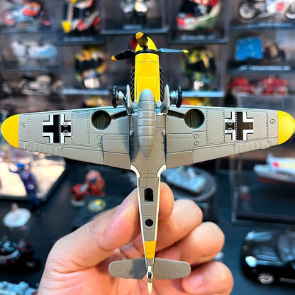 1:72 World War II German BF109 ace fighter propeller rotatable aircraft model