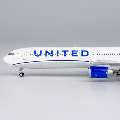 1:400 NG Model UNITED BOEING 767-400ER Passenger Airplane Diecast Aircraft Model