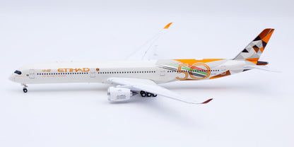 1:200 JC Wings ETIHAD AIRBUS A350-1000 Flap Down Airplane Diecast Aircraft Model