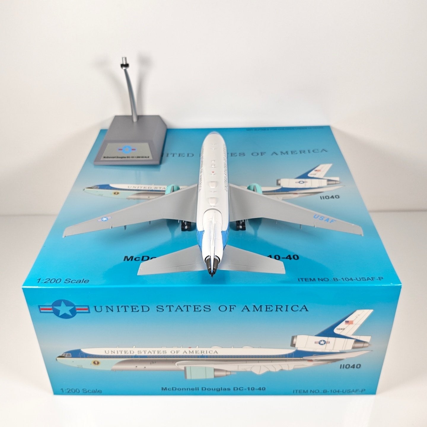 1:200 B-Models UNITED STATES OF AMERICA DC-10-40 Diecast Aircraft Plane Model