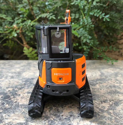 1:30 ZAXIS ZX35U-5A Mini Excavator Construction Machine Equipment Diecast Model