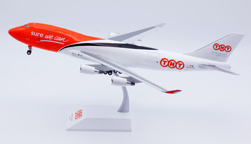 1:200 JC Wings TNT BOEING B747-400F Passenger Airplane Diecast Aircraft Model