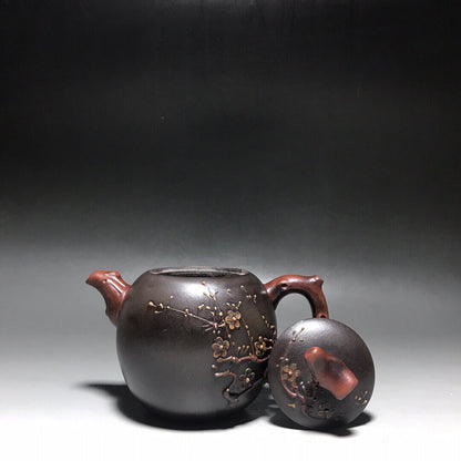 Chinese Yixing Zisha Clay Handmade Exquisite Teapot（梅花壶 底款：周桂珍）