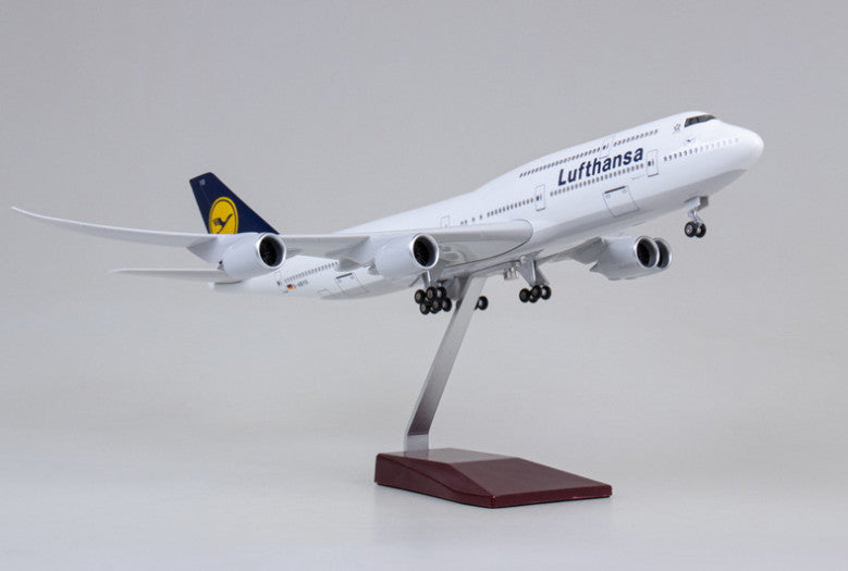 47CM 1:160 Lufthansa BOEING 747-8 Airplane Landing Gears Resin Aircraft Model