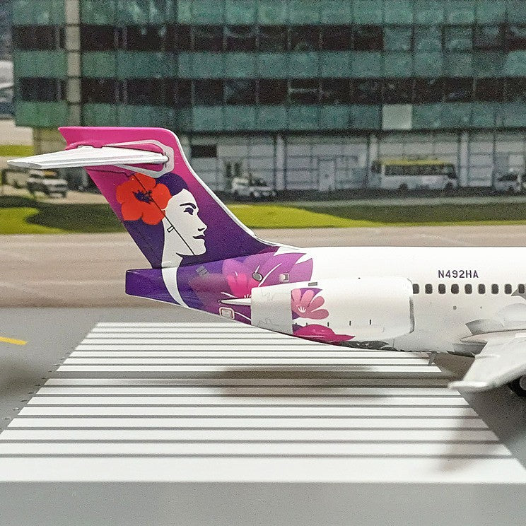 1:200 Geminijets Hawaiian Airlines B717-200 Passenger Airplane Diecast Model