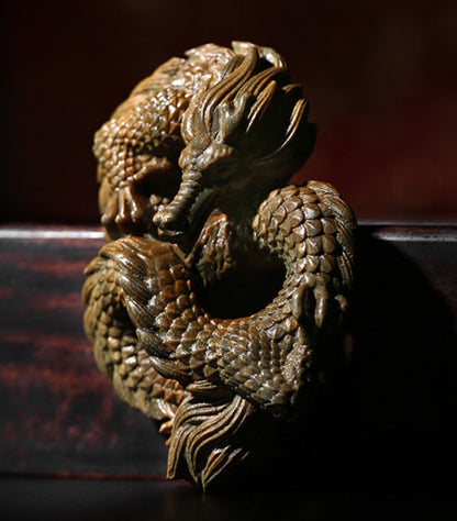 7.8*5.5*3 CM Hand Carved Green Sandalwood Netsuke: Dragon