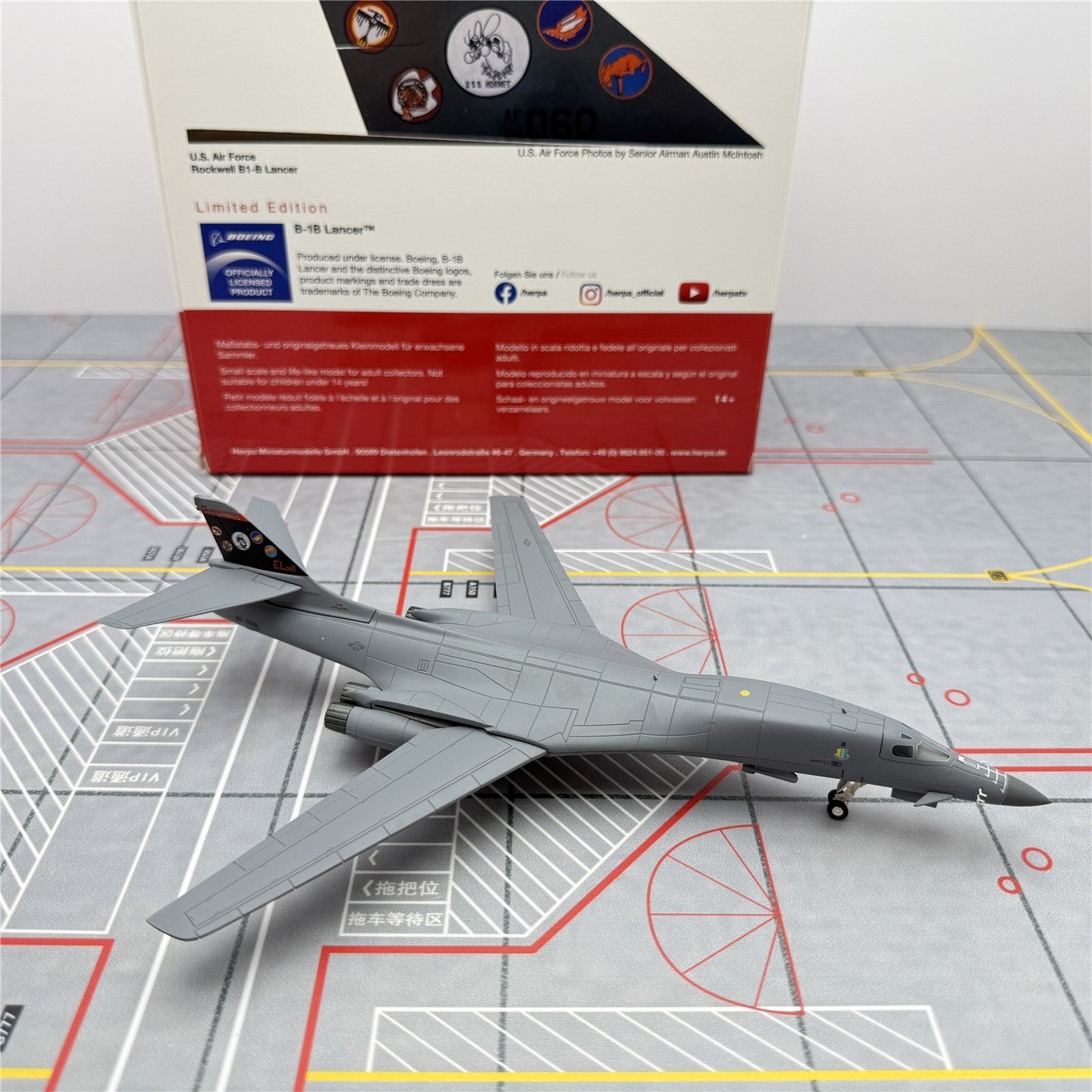 1:200 Herpa U.S. Air Force Rockwell B - 1B Lancer Fighert Plane Diecast Model