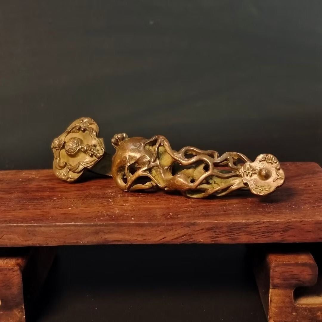 Rare bronze tea pet Tabletop Figurine Home Decor Gifts hand piece netsuke