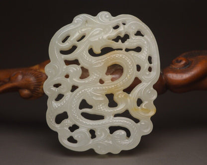 Chinese Natural Hotan Jade Carving Dragon Statue Exquisite Pendant Jewelry Rare