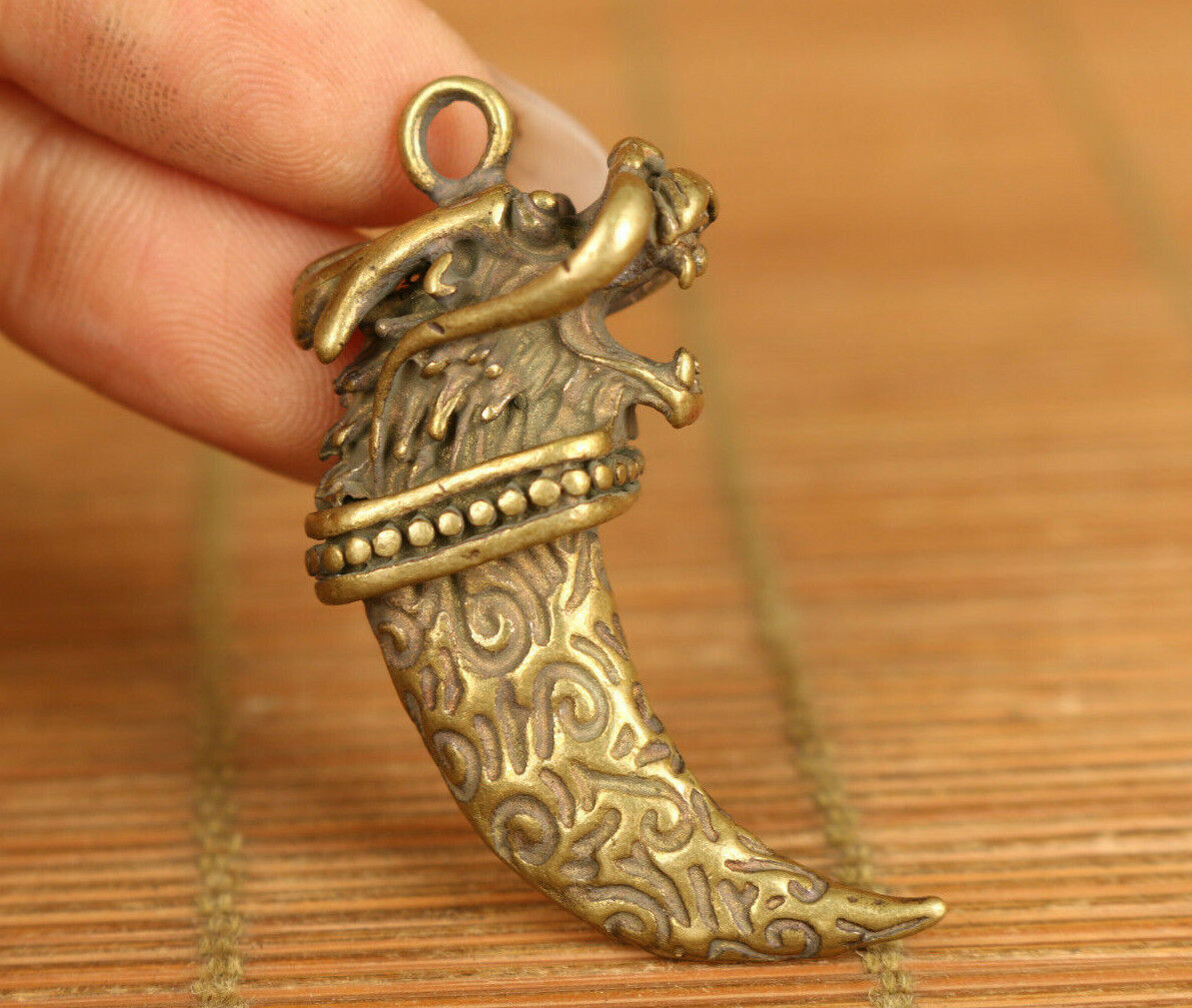 Rare Chinese old bronze hand carving wolf head statue pendant netsuke gift