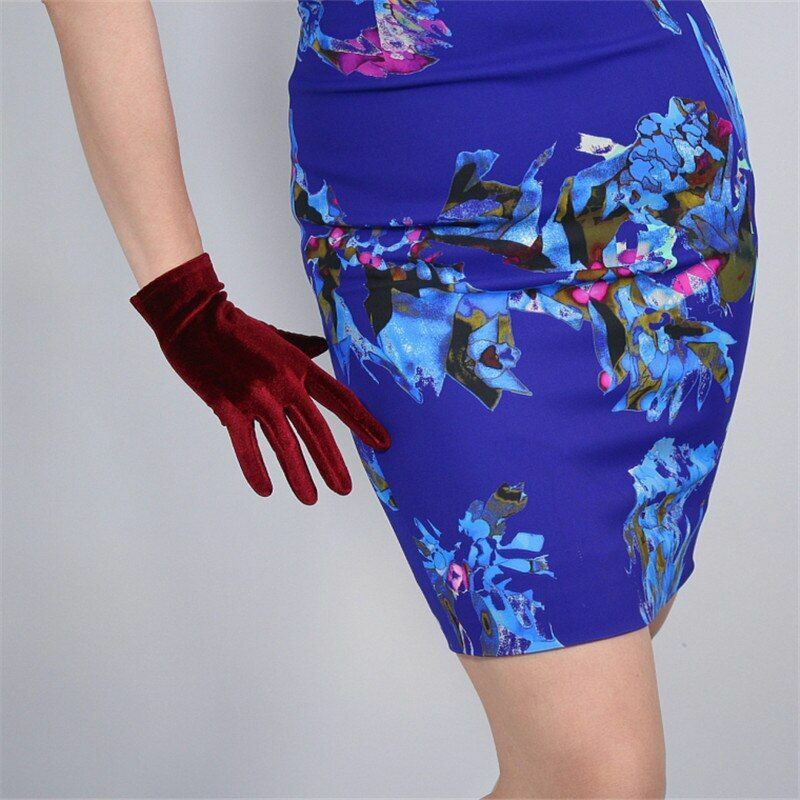 Fashion Velvet Gloves 22/40/50/60/70cm Long Opera Women Elastic Touchscreen Mitt