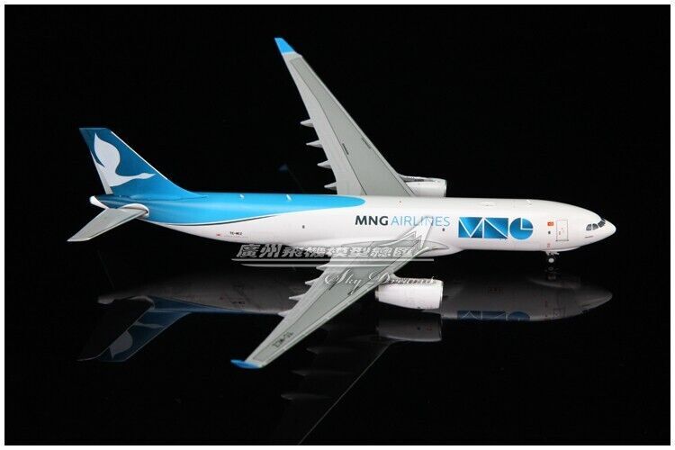 1:400 JC Wings MNG AIRLINES AIRBUS A330-200F Aircraft Diecast Airplane Model