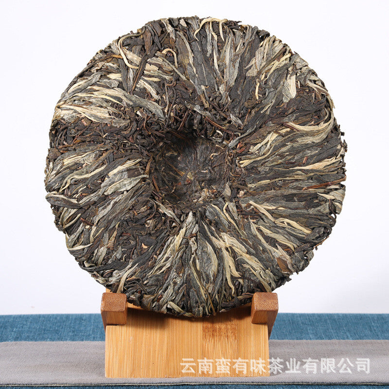 357g Yunnan Pu'er tea leaves Menghai Da Shu tea Putzi tea cake Pu'er raw tea