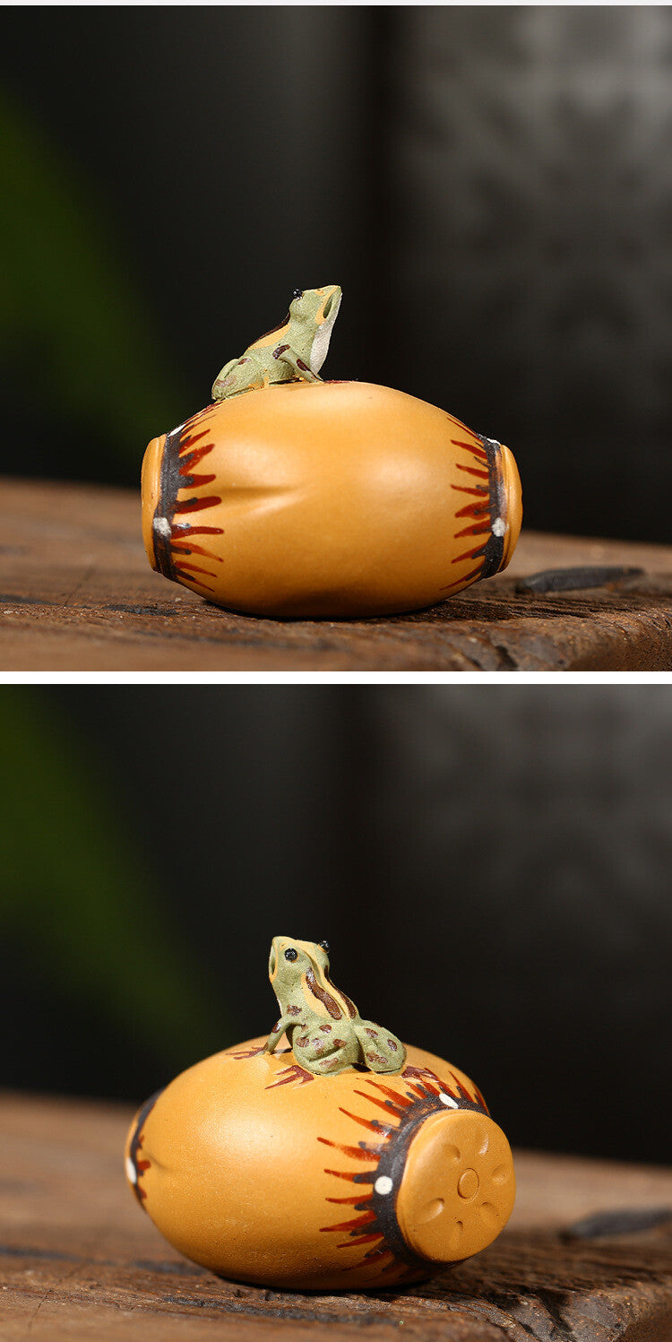 Purple Sand Tea Pet Tea Set Decoration Crafts Lotus Root Frog Sculpture Tea Play