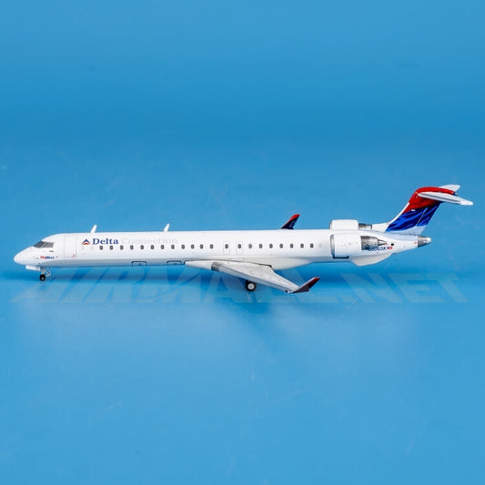 1:400 GeminiJets Delta Connection Plane CRJ-900ER Diecast Aircraft Model