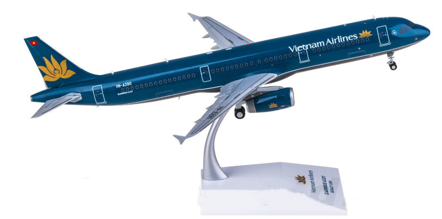 1:200 JC Wings Vietnam Airlines Airbus A321 Airplane Diecast Aircraft Model