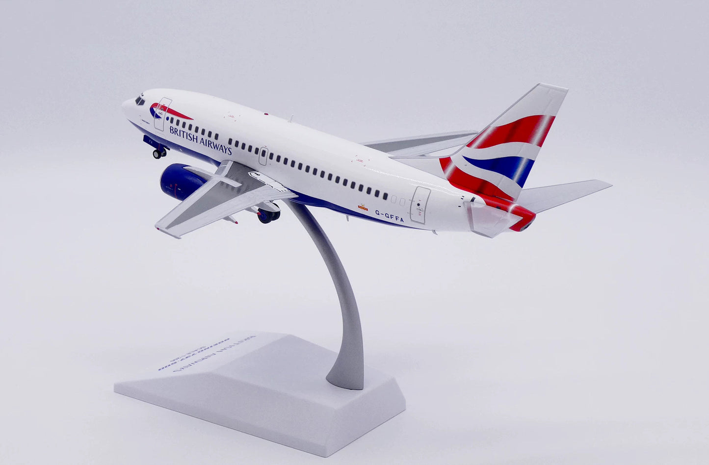 1:200 JC Wings Qatar Boeing 777-200LRF Passenger Airplane Diecast Model
