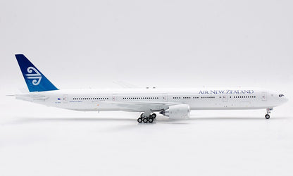 1:200 37CM InFlight AIR NEW ZEALAND BOEING 777-300ER Airplane Diecast Model